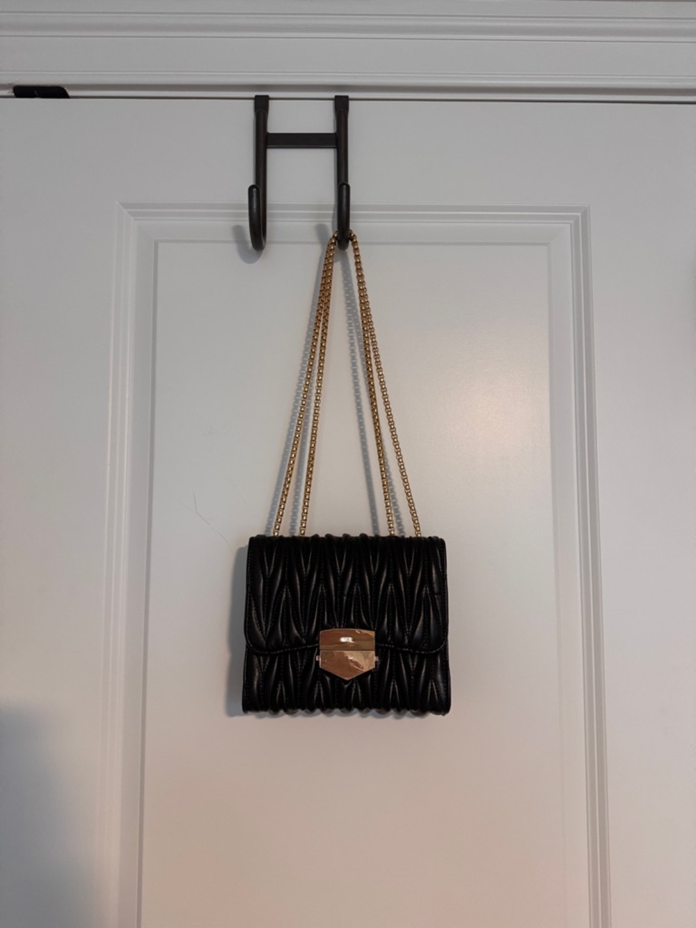 Forever 21 Black Quilted Crossbody Bag with Gold Chain